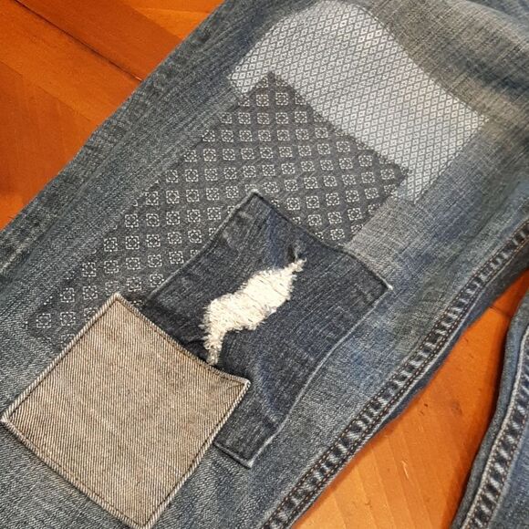 Old Navy Boyfriend Skinny Patchwork Jeans - Picture 9 of 12